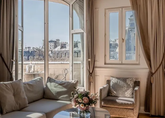 Hotel La Clef Louvre Paris By The Crest Collection